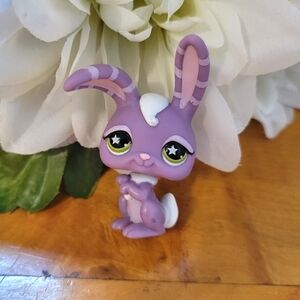 Littlest Pet Shop LPS #828 Bunny Rabbit Purple Striped Green Eyes 2007